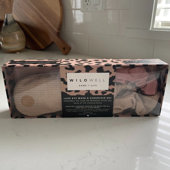 Wilowell Home + Life Luxe Eye Mask & Scrunchie Set Light Tan & Mauve OS - Picture 1 of 6